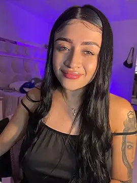 lucianaroy's Live XXX Chat