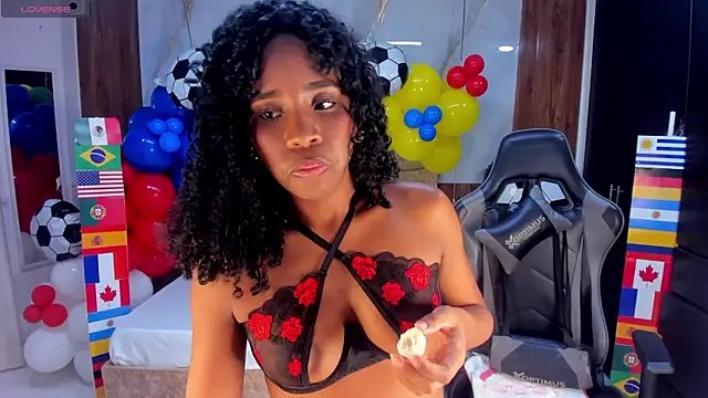Show modela lia_16 na web-kameri