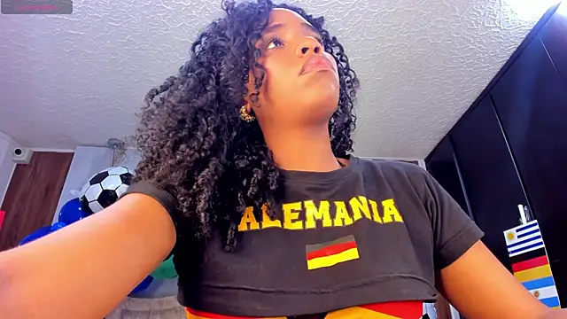 lia_16's Webcam Show