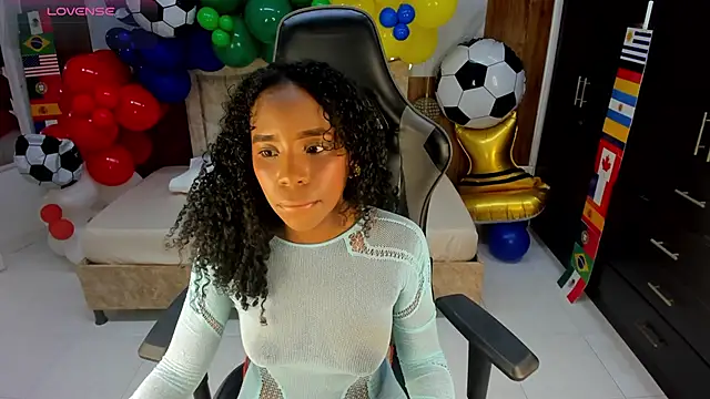 lia_16's Live XXX Chat