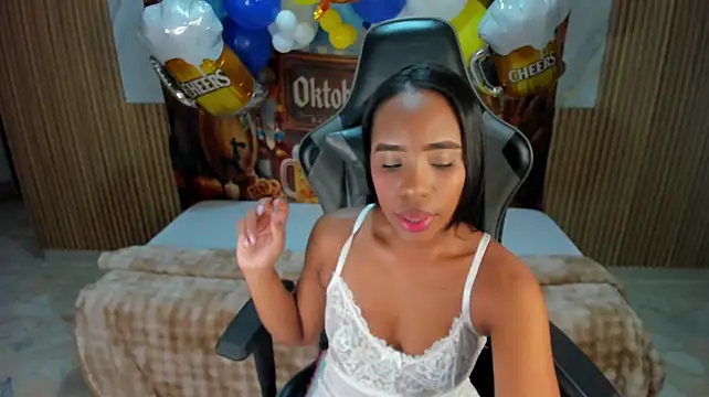 lia_16 Chat XXX live