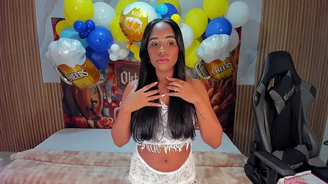 lia_16 Adlı Modelin Web Kamerası Şovu