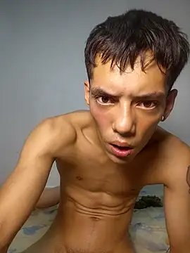 lucyy06 Шоу с уебкамера