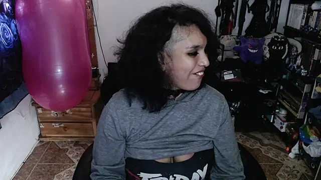 kureiji_hentaii Pertunjukan Webcam