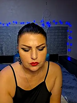 kataleya94 Adlı Modelin Canlı XXX Sohbeti
