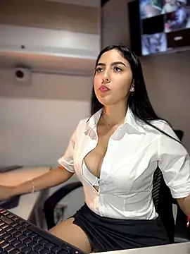 I_AM_SOPHIE_ Show in webcam