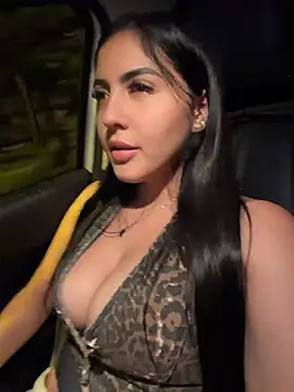 I_AM_SOPHIE_ Show in webcam