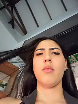Show modela I_AM_SOPHIE_ na web-kameri