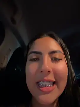 הופעת וובקאם של I_AM_SOPHIE_
