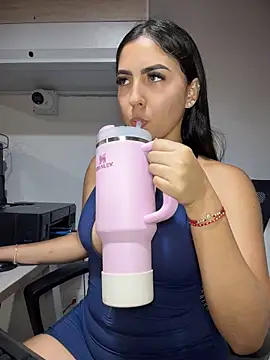 I_AM_SOPHIE_ Show in webcam