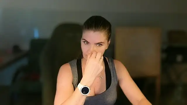 Show de NoNudeElie na webcam