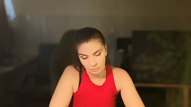 NoNudeElie Chat XXX live