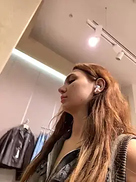 QuitieLia 网络视讯表演