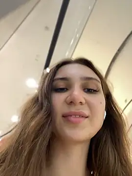 QuitieLia Pertunjukan Webcam
