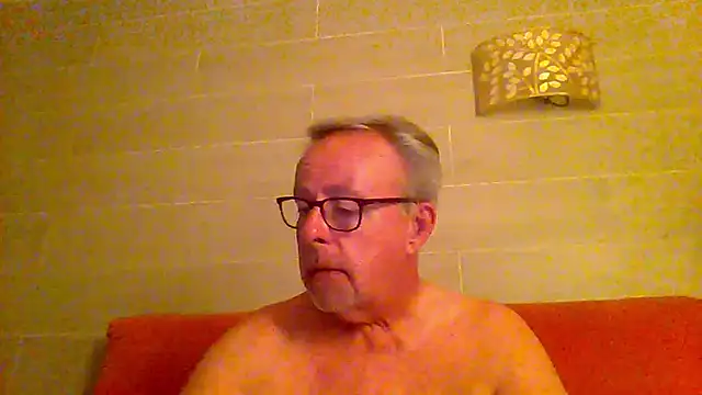 tuggy59: διαδικτυακό σόου στην κάμερα