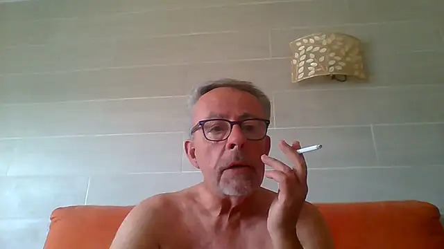 tuggy59: διαδικτυακό σόου στην κάμερα