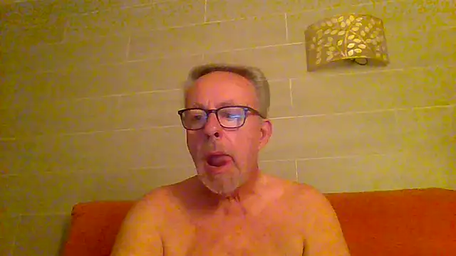 Pokazy przed kamerką – tuggy59