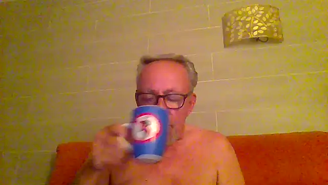 tuggy59: διαδικτυακό σόου στην κάμερα