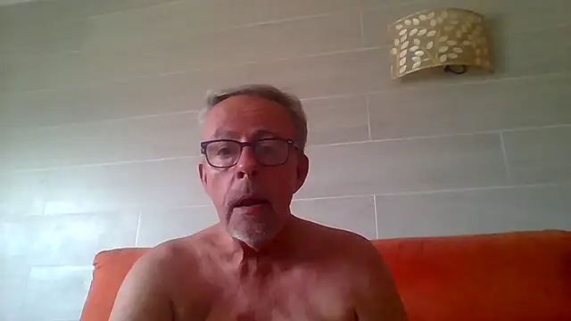 Pokazy przed kamerką – tuggy59