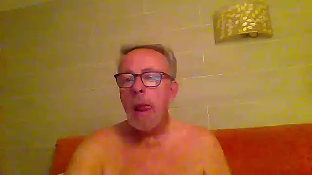 Pokazy przed kamerką – tuggy59