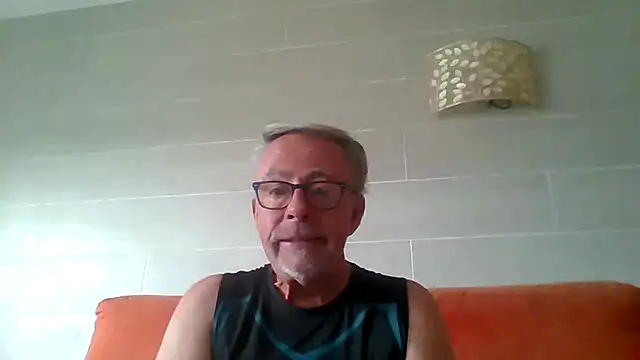 הופעת וובקאם של tuggy59
