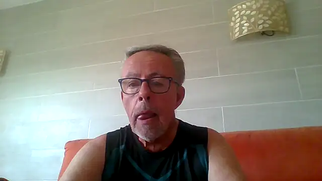 Pokazy przed kamerką – tuggy59