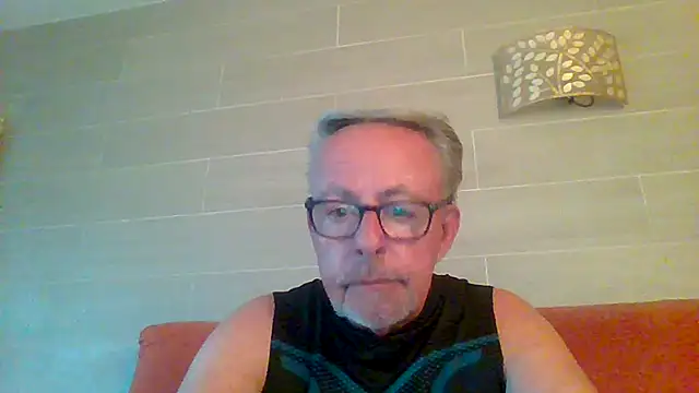 Pokazy przed kamerką – tuggy59