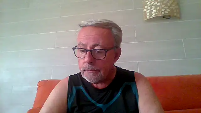Pokazy przed kamerką – tuggy59