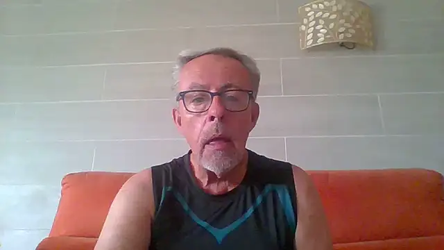 tuggy59's Webcam Show