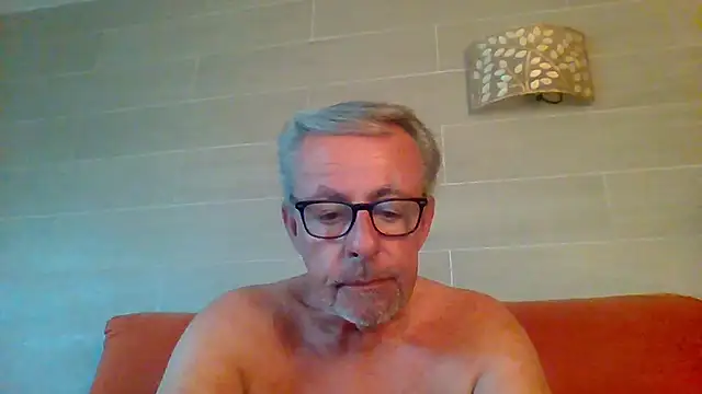 Pokazy przed kamerką – tuggy59