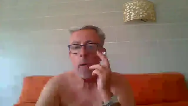 הופעת וובקאם של tuggy59