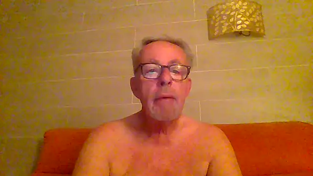 הופעת וובקאם של tuggy59