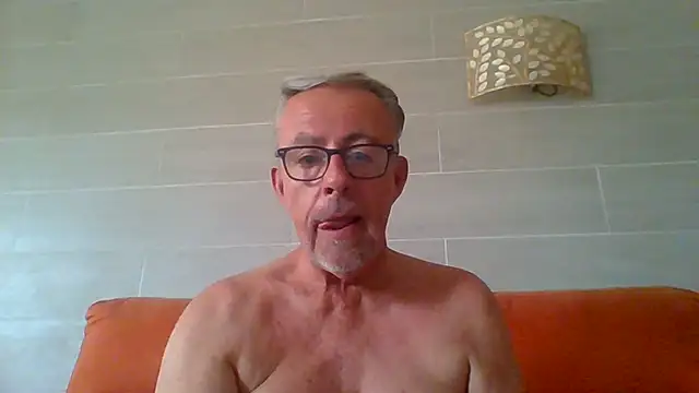 Pokazy przed kamerką – tuggy59