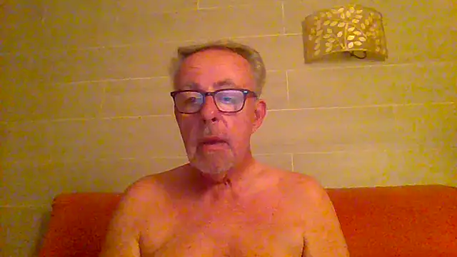 Pokazy przed kamerką – tuggy59