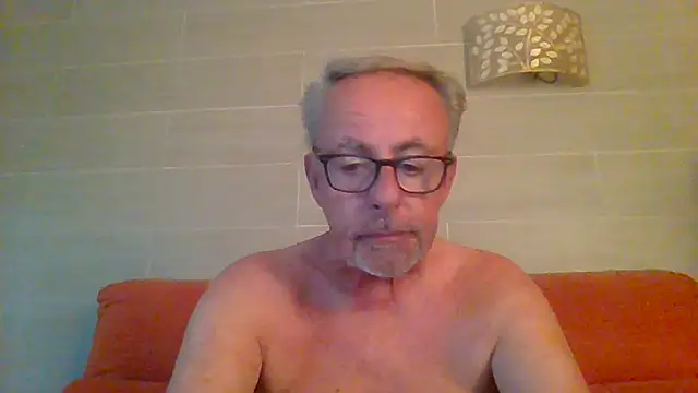 tuggy59: διαδικτυακό σόου στην κάμερα