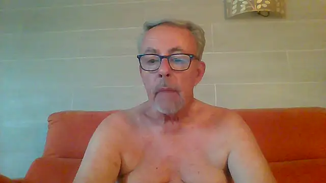 Pokazy przed kamerką – tuggy59