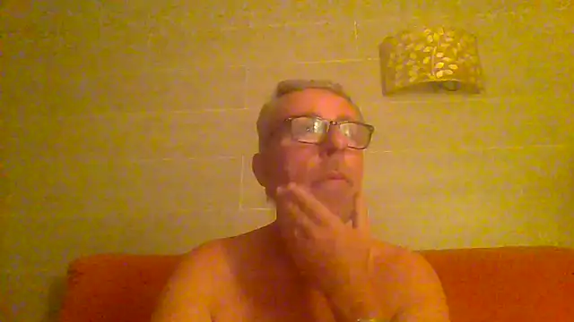 Pokazy przed kamerką – tuggy59