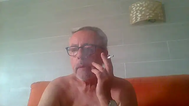 tuggy59: διαδικτυακό σόου στην κάμερα