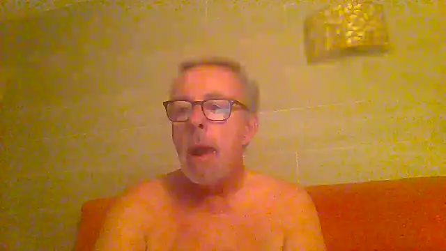Pokazy przed kamerką – tuggy59