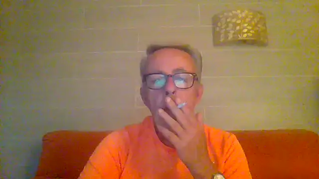 tuggy59: διαδικτυακό σόου στην κάμερα