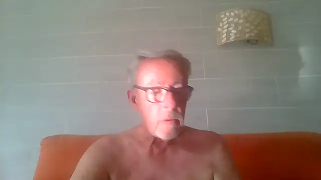 Pokazy przed kamerką – tuggy59