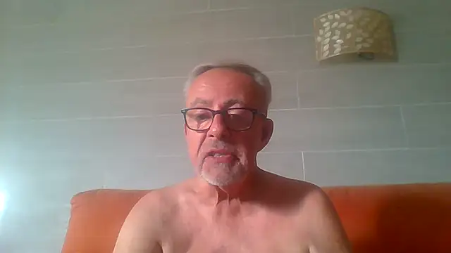 הופעת וובקאם של tuggy59