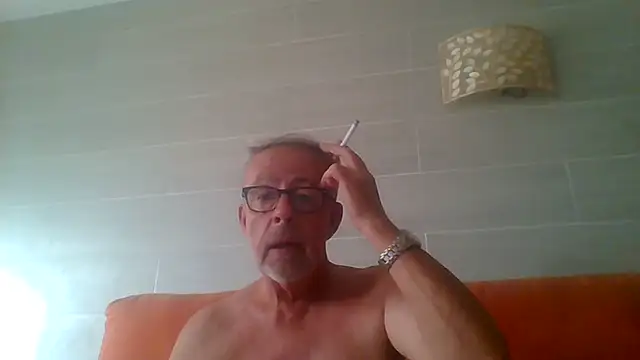 הופעת וובקאם של tuggy59
