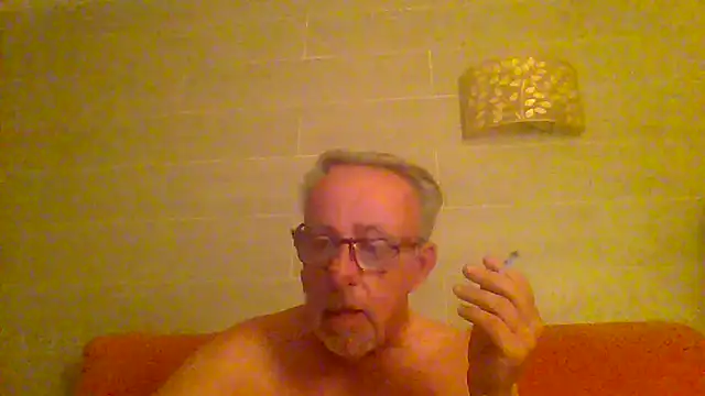 tuggy59: διαδικτυακό σόου στην κάμερα