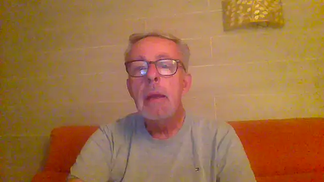 Pokazy przed kamerką – tuggy59