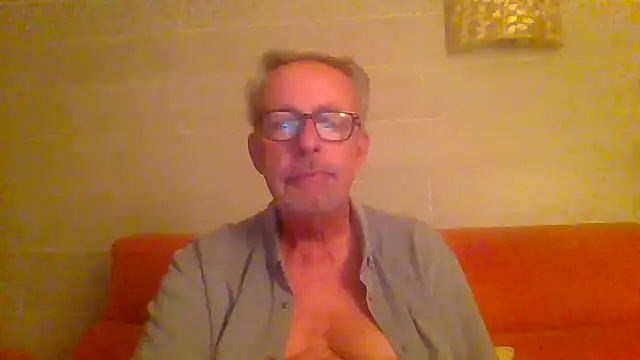 Pokazy przed kamerką – tuggy59