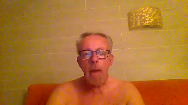 Pokazy przed kamerką – tuggy59