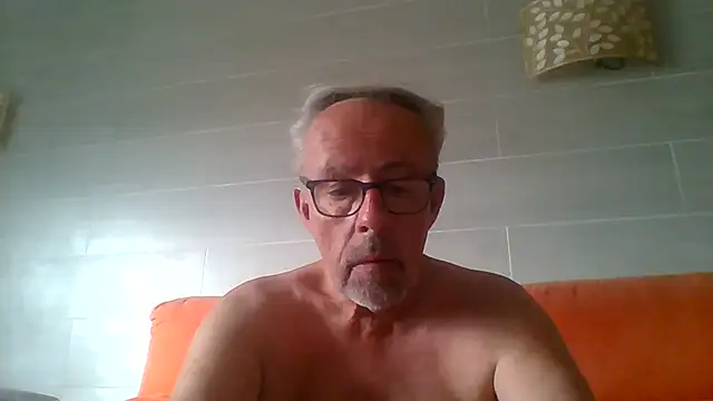 Pokazy przed kamerką – tuggy59