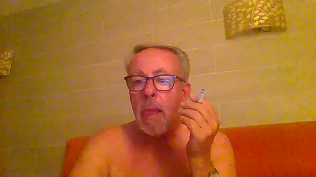 הופעת וובקאם של tuggy59