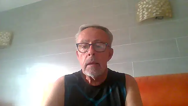 Pokazy przed kamerką – tuggy59